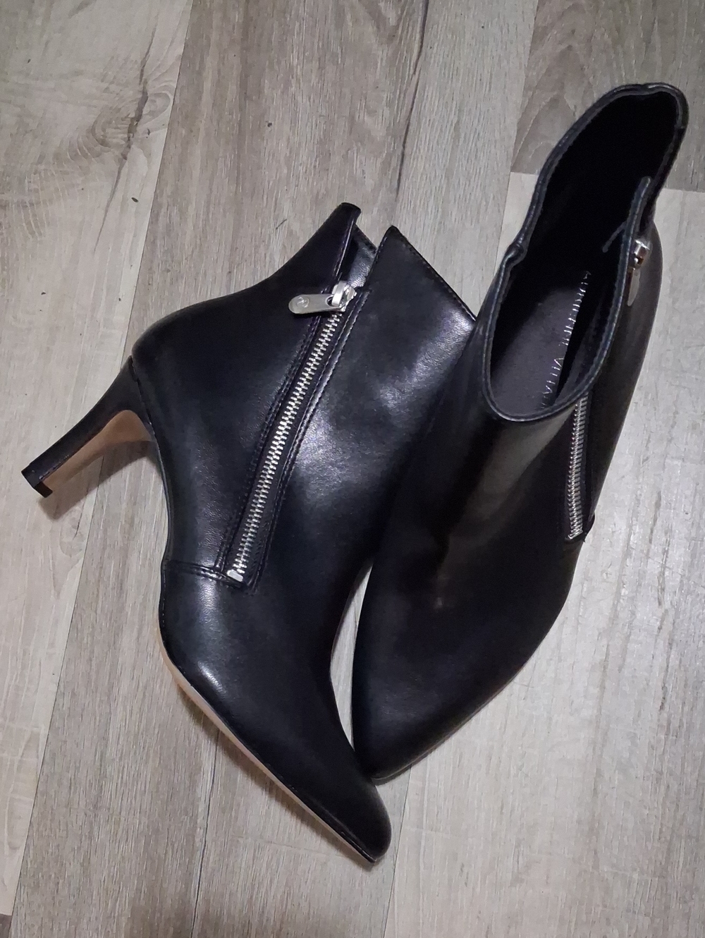 Adrienne Vittadini Black Leather Zip Ankle Booties